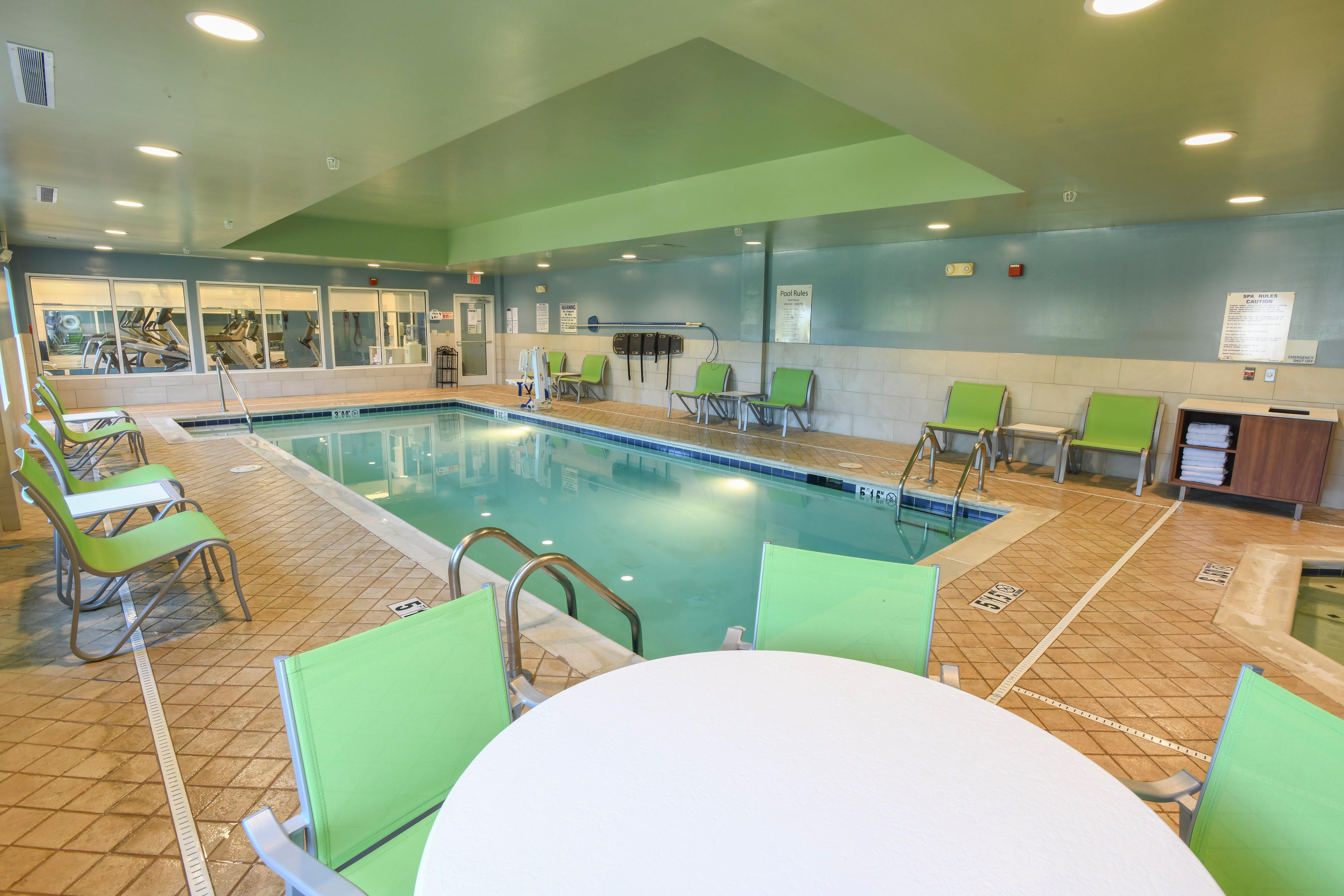 Holiday Inn Express Hotel & Suites Richwood - Cincinnati South By Ihg Eksteriør bilde